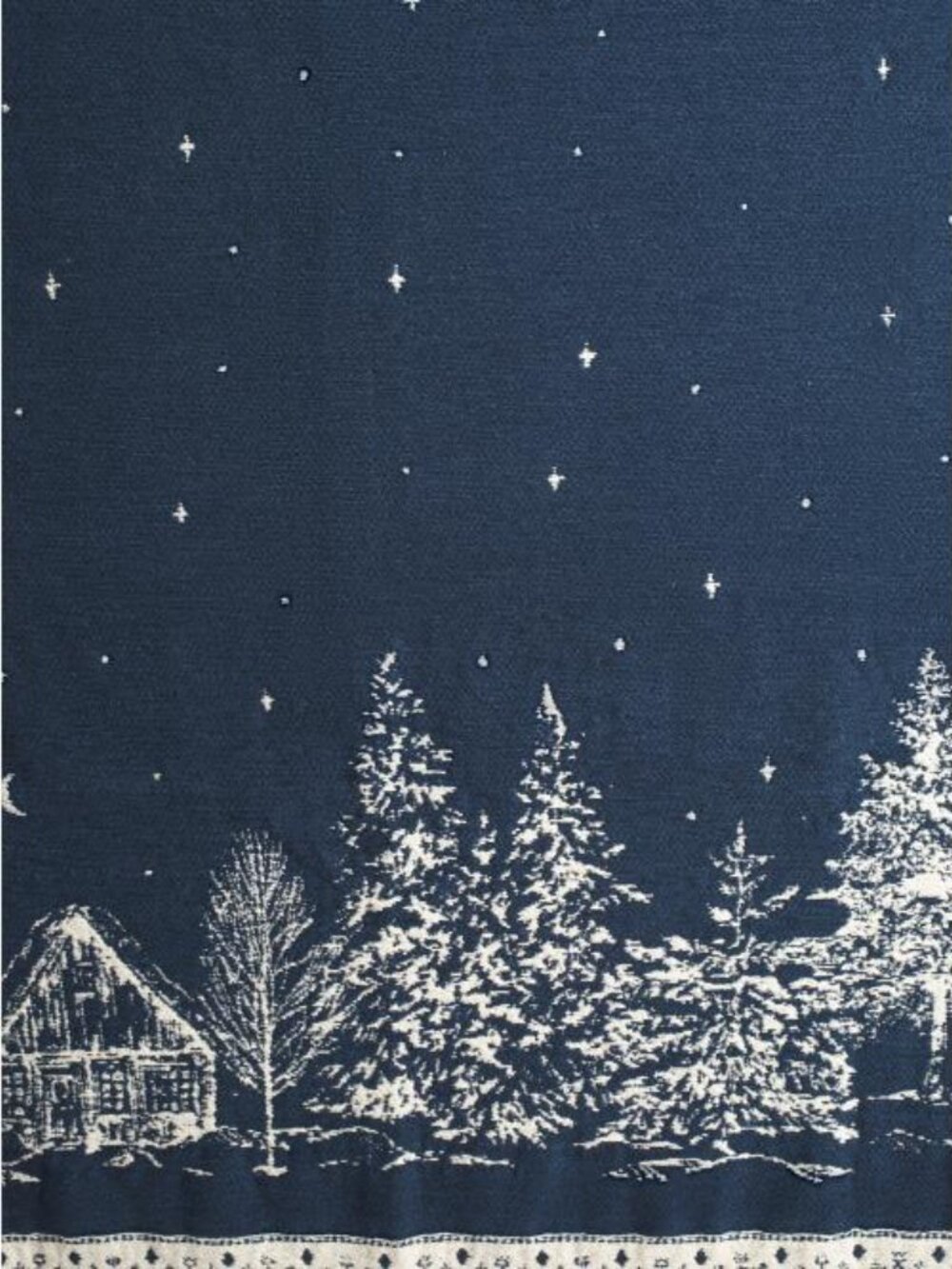 MARTHA STEWART Winter Cabin Scene Chenille Knit Throw